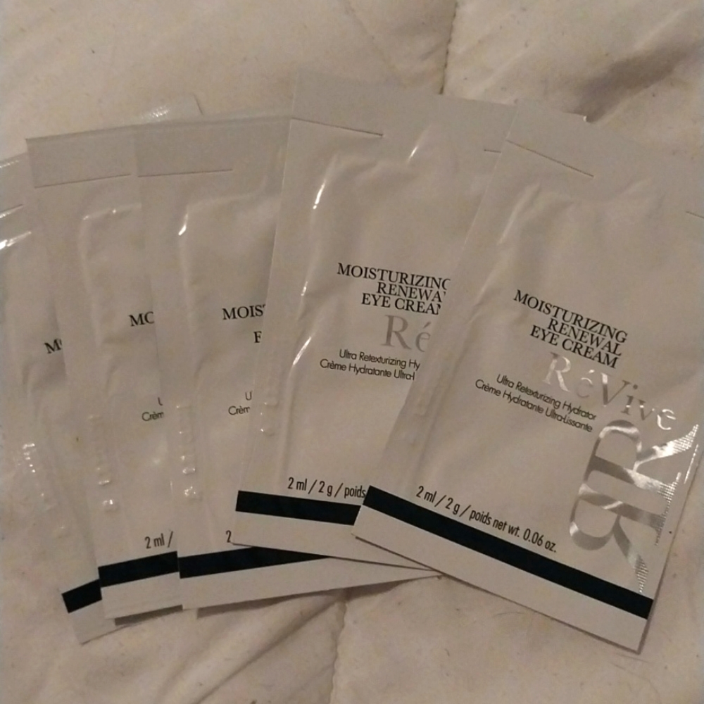 5 Pack Revive Moisturizing Renewal Eye Cream 2ml/2g/poids net wt 0.06 oz